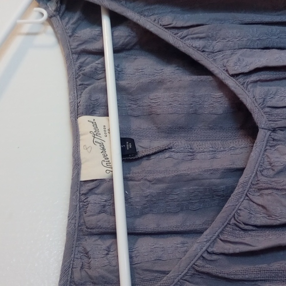 Universal Thread Size S Crop Top - image 2